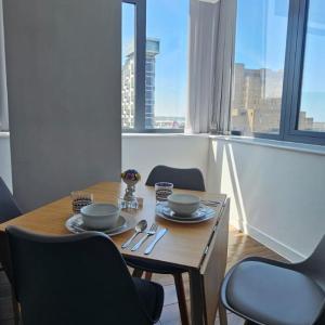 2 Bedroom Apartment with Amazing Views of Liverpool City Centre