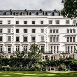 Summer Studio with Terrace by Hyde Park