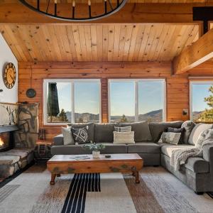 Clouds Edge Cabin