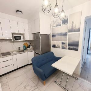Marais Side Apartment Paris 11e