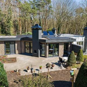 Bungalow in Drenthe near Forest & Lake