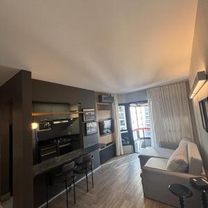 Live next to Faria Lima