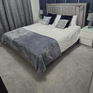 Suite 1 En-suite Room With Superking Bed