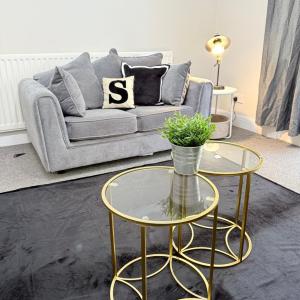 Spacious 5-Bedroom house close to station
