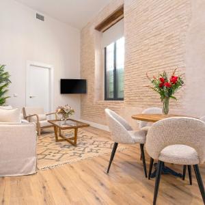 Genteel Home Rodrigo Caro