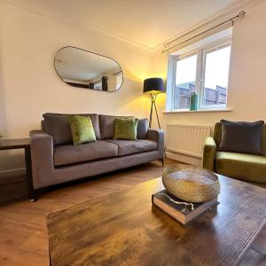 Wharf House by Blue Skies Stays