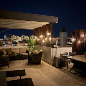 Sunny penthouse by Costarentals - Ref 212