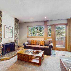 Cozy Slopeside Condo