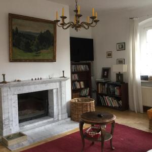 Schöne 150 qm-Wohnung in Jugendstil-Villa
