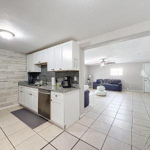 Centrally Located Pet Friendly Open Floor Plan