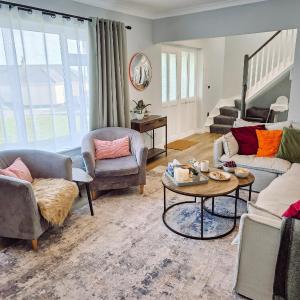 Luxury Sea View Retreat with Hot Tub Sleeps 8