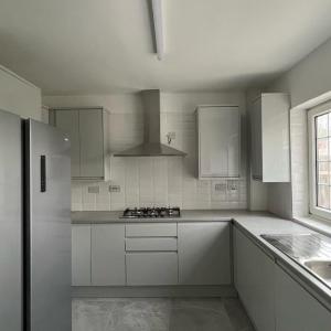 Homely 5-Bed near 02 Arena & Greenwich with Free Parking and a Large Garden