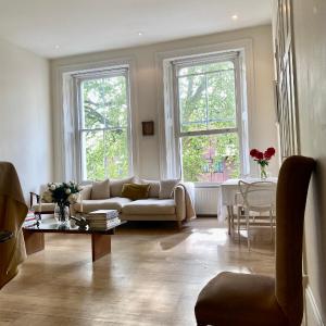 Beautiful Hyde Park Flat