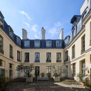 Un 1-Ch/1-SdB Confortable- Place des Vosges