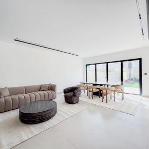 Designer Furnished Villa with Luxury Finishes in Springs 14