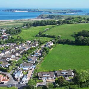 Larkfield - 3 Bedroom Holiday Home - Penally