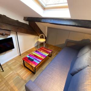 Lovely studio in the 9th arrondissement near the quays