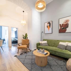 The Grove Hideaway Central 2BR Retreat