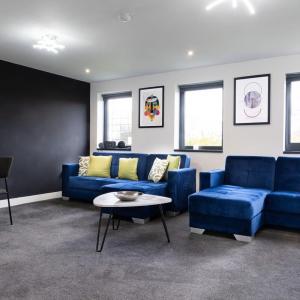 Superior 1-Bed Apartment with 2 Sofa Beds Sleeps 6