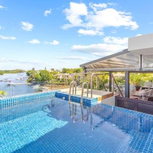 Zodiac Penthouse - Sea & Mountain
