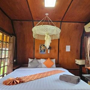 Eden Lanta Bungalow