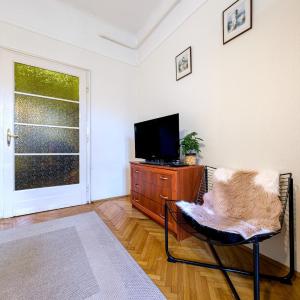 Balzac Apartment 2 - with AC