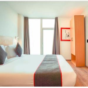 Hotel Royal Address