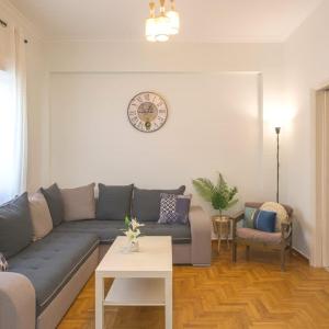 Spacious Sunny Apartment