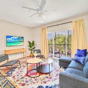 Near Disney - 2BR Condo Unit - Pool and Hot Tub