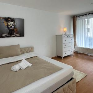 HolidayHome Apartments I Friedrichshain - Spacious Private Room