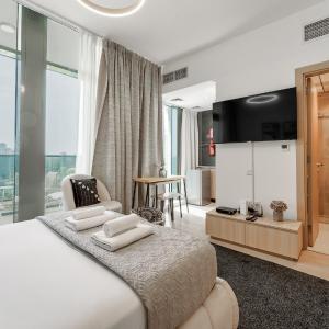 Stylish Studio with Gym & Pool Access