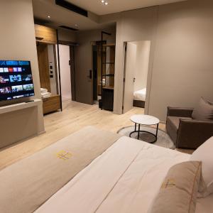 South Inn Hotel