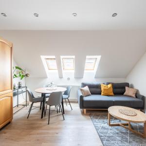 BOB Duplex Apartment with AC Near The Center
