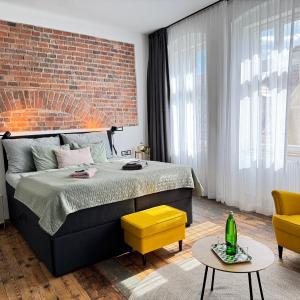 FOUR ROOMS Carlsbad Authentic