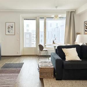 Penthouse with private sauna, large balcony, AC