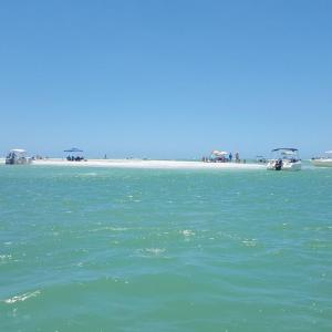Village Breeze III - Heated Pool, Private Patio, Village and Beach!