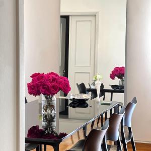 100 m2 Central Athenian Maison, with Acropolis Views