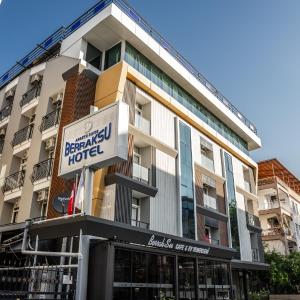 Berrak Su Hotel