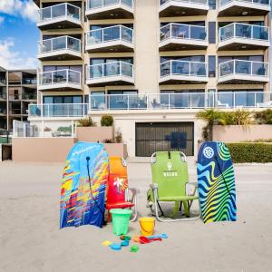 Crown Point 3BR Bay and Beach View Parking W D