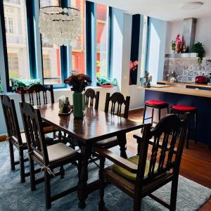 Trendy Ruzafa Neighborhood - Spacious Luxury 3BR with Double Terrace