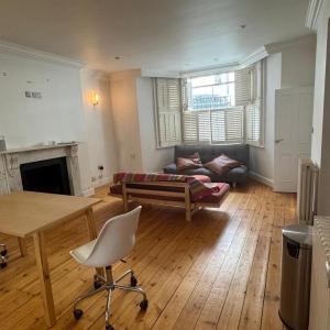 Entire Garden Apartment, 2 Bed, 2 Baths