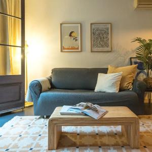 Dana - Enjoy Apartments Rocafort