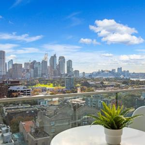 Sky High Darlinghurst Sydney Magical Views 1 Bedroom Dual Level Apartment