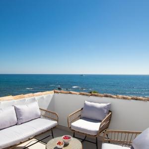 Stunning beachfront penthouse Calahonda Málaga