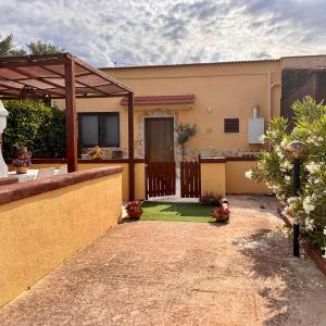 Mariella House