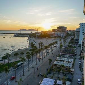 A&R Seaview Apartment