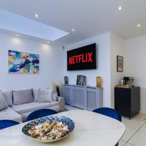 Central London 2 Bed Apartment near Victoria & Belgravia Near Shops & Restaurants