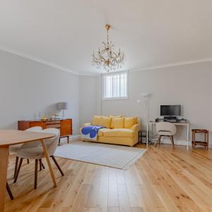 Lovely 2BD Mews House Close to Buckingham Palace