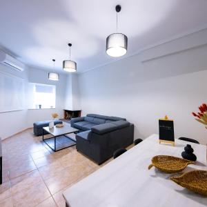 Athens Ground Suite Near Acropolis & Metro