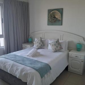 Sunset 786 Holiday Accommodation-Room 208